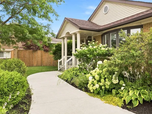 67 Weber St S, Waterloo, ON N2J 1Z8