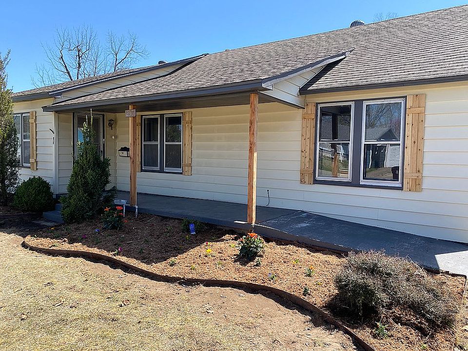 1st image of 236 E Elm Ave