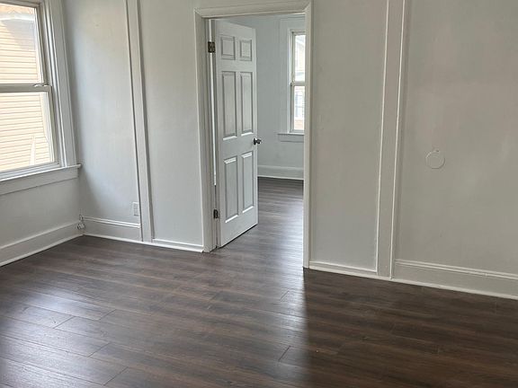 3rd image of 2-28 Tremont Ter #2