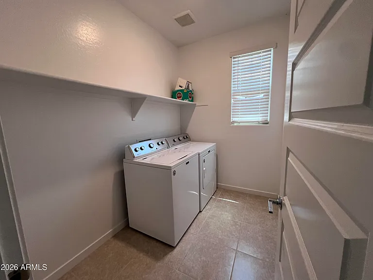 1165 E Thompson Way — Photo 10