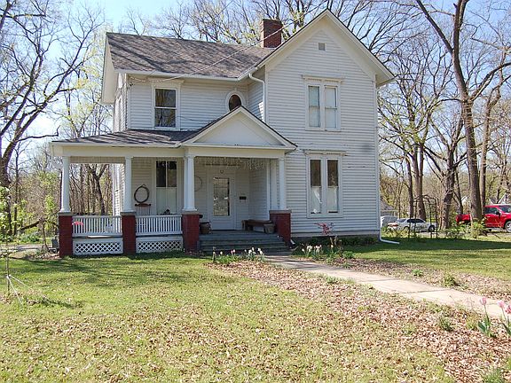 4th image of 540 E Eastwood St