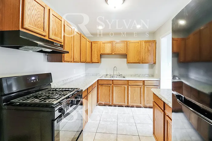 521 Weaver Cir — Photo 7