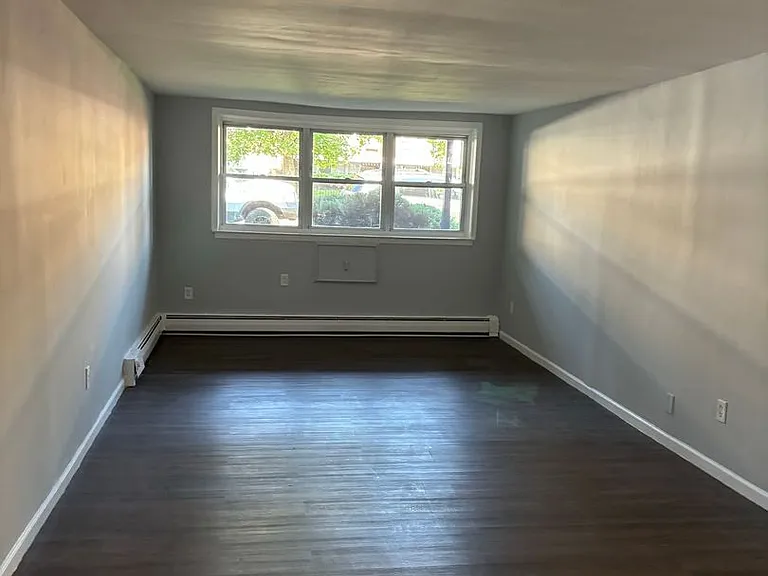 Riley Realty Apartments — Photo 6