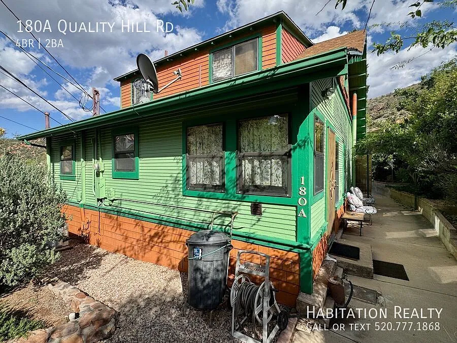 Stunning, furnished 4bed/2bath brick home + mountain views and office/den, Old Bisbee! — Photo 2