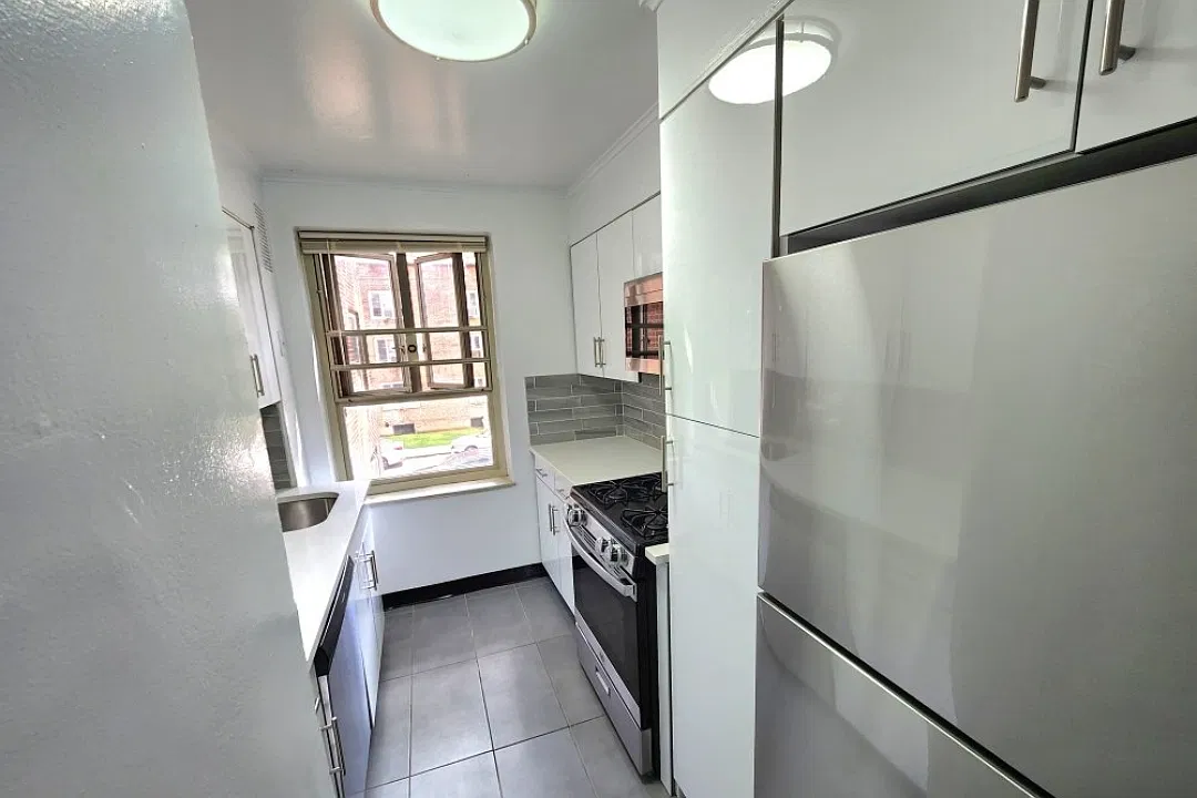 1 bed, 850 sqft, $2,350 — Photo 2