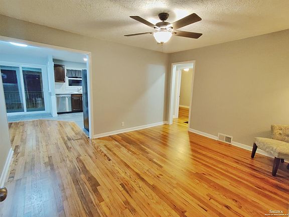5th image of 513 S College Ave