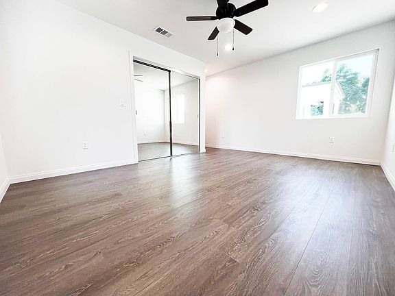 5th image of 7452 Wilbur Ave