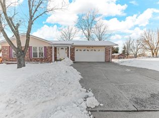 72 Willow Way, Saint Charles, MO 63304