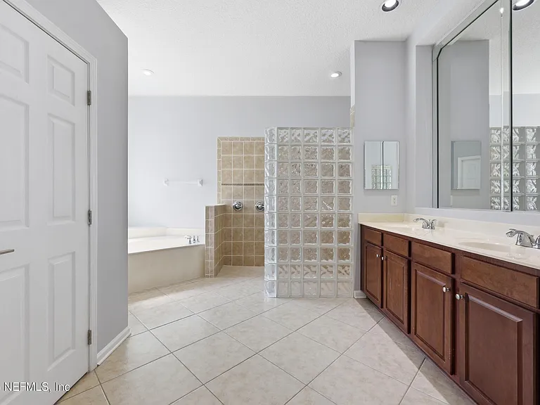 14447 Cherry Lake Dr W — Photo 20