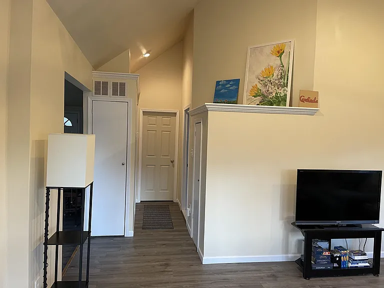 1811 Eastport Dr — Photo 14