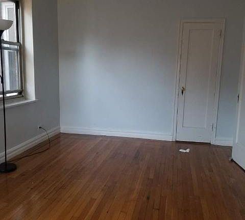 5th image of 165 Seaman Ave #1655M