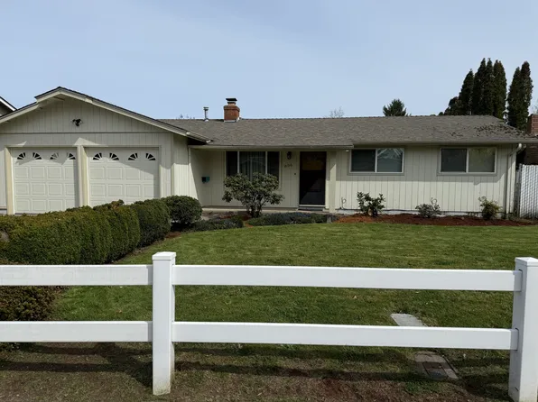 806 Royalty Dr NE, Salem, OR 97301