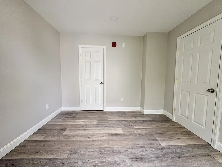 48 Knox St #3 — Photo 7