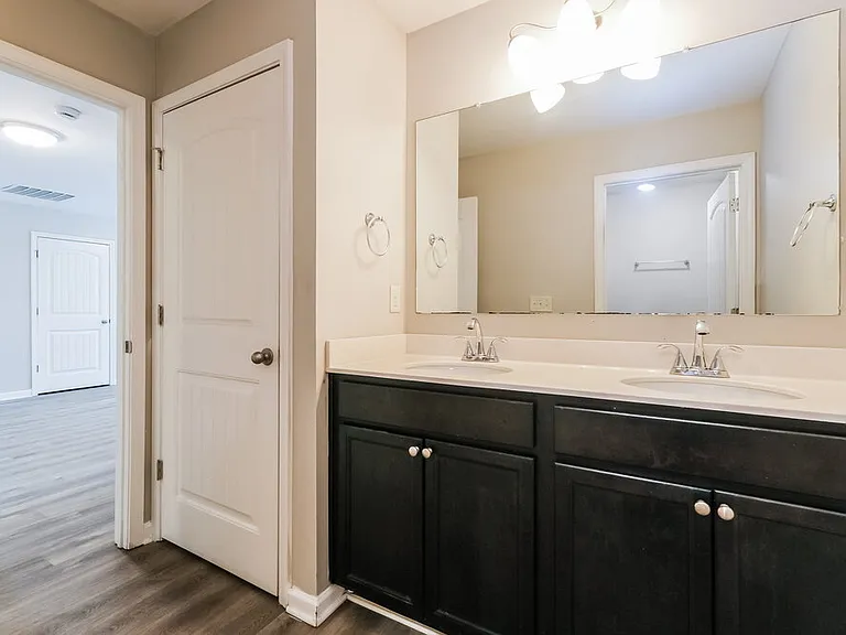 538 Jadetree Ln — Photo 16