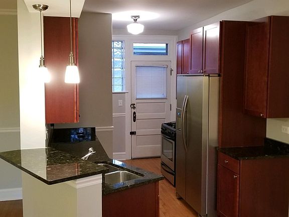 5th image of 803 N Oak Park Ave #3