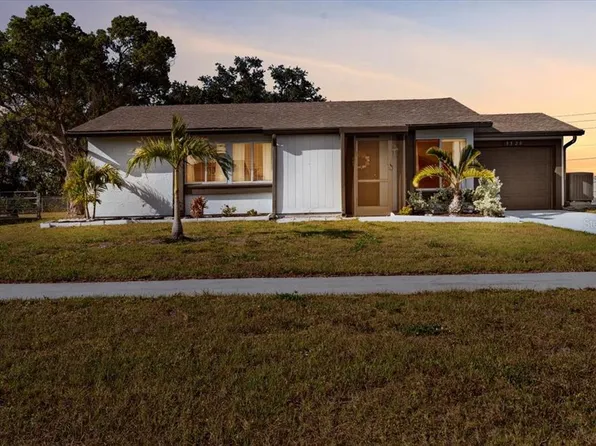 5520 Kenwood Dr, North Port, FL 34287