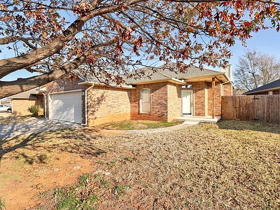 3rd image of 909 Pruett Dr