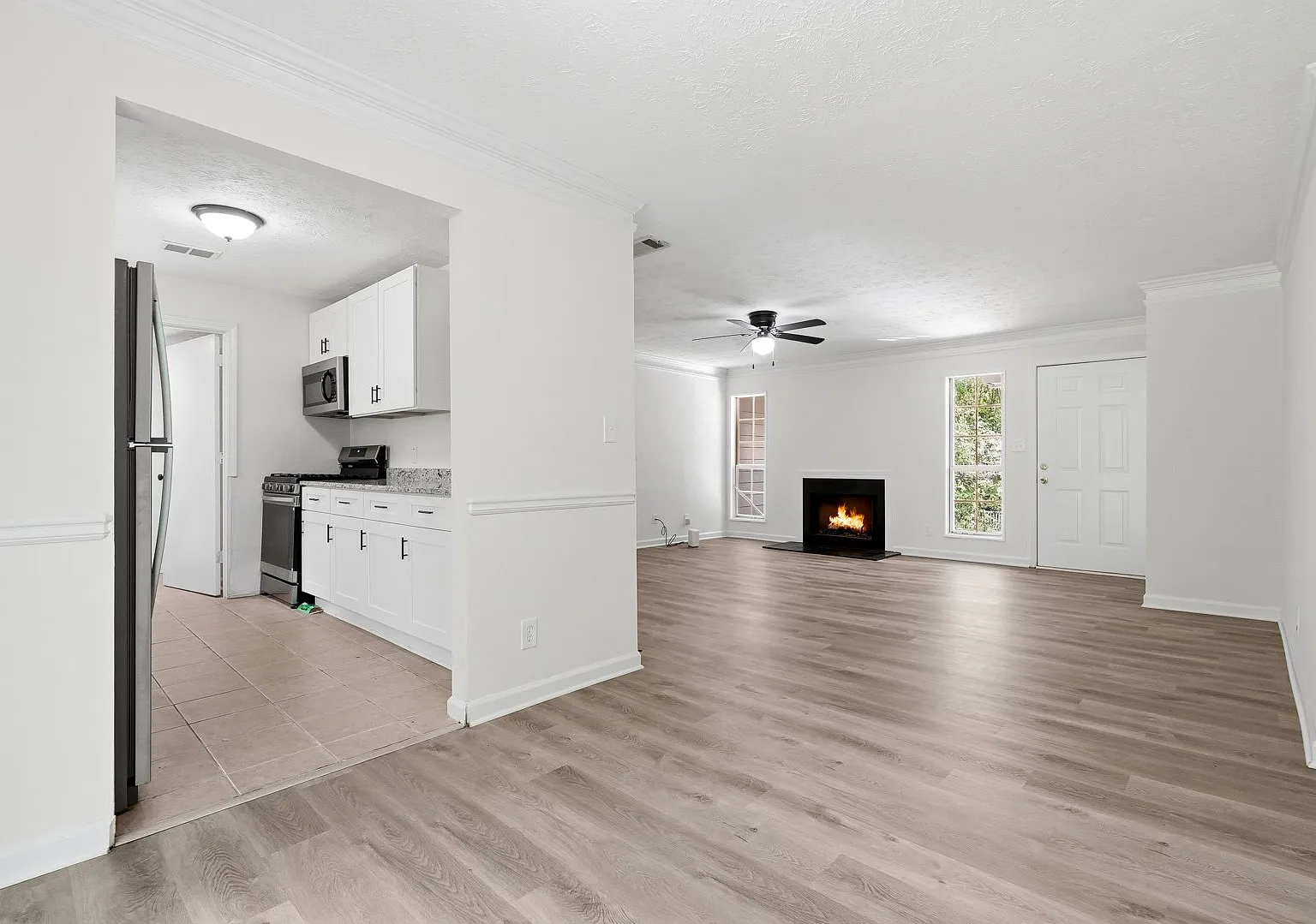 2 bed, 1250 sqft, $1,720 — Photo 1