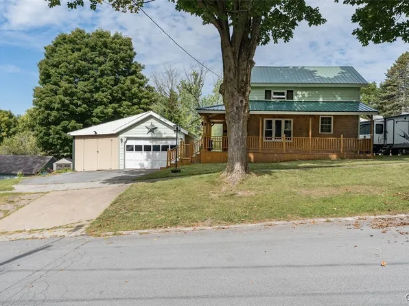 32 Vincent St, Carthage, NY 13619