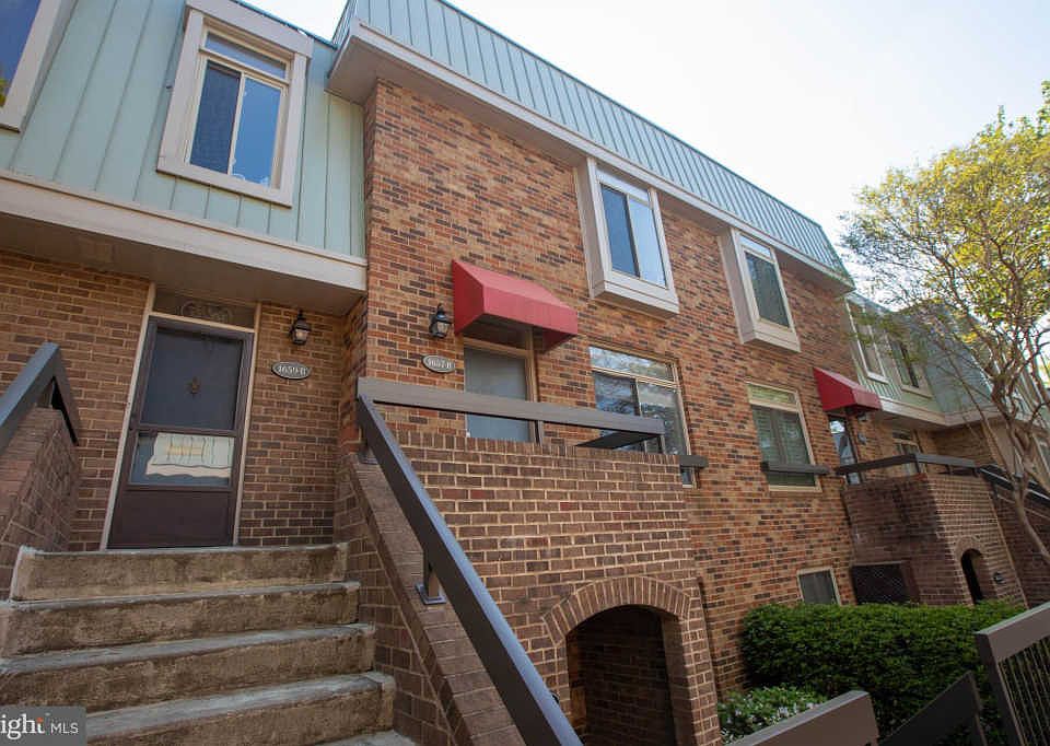 1st image of 1657 S Hayes St #2