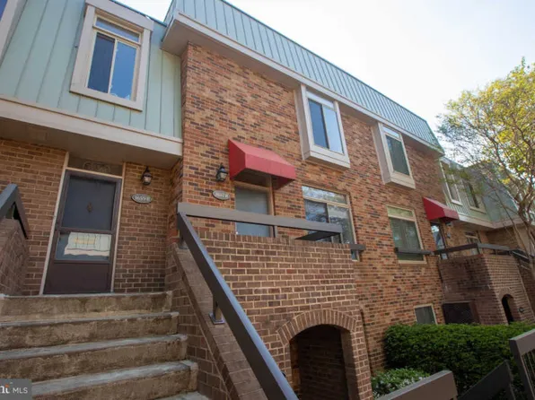 1657 S Hayes St #2, Arlington, VA 22202