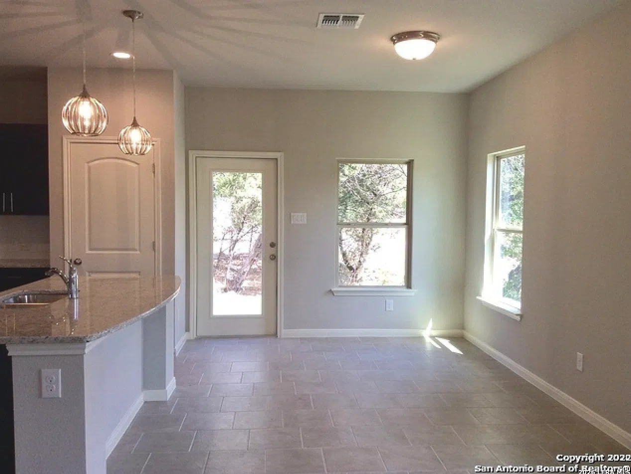 3 bed, 1562 sqft, $1,895 — Photo 3