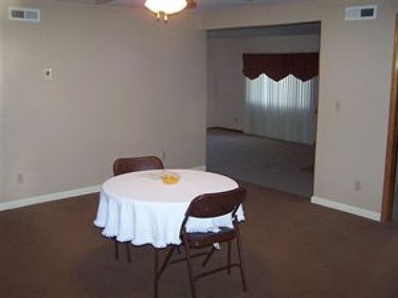 5th image of 164 Villard St