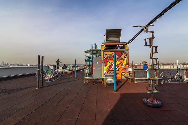 Rented by Nooklyn NYC LLC | media 90