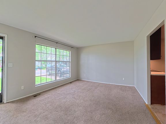 2nd image of 1101 W Nixon Dr