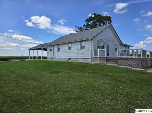1870 N County Road 2000, Carthage, IL 62321