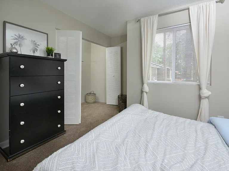 Keystone Apartments — Photo 59