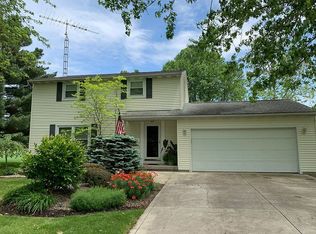 3075 Oak Dr, Bucyrus, OH 44820