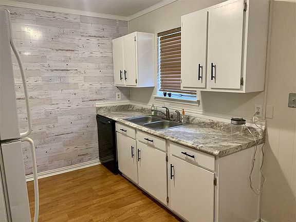 5th image of 1424 N 12th St