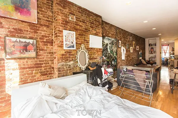 Rented by Town Residential | media 10