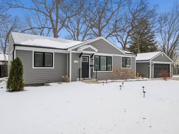 1177 Ridge Rd, Highland Park, IL 60035
