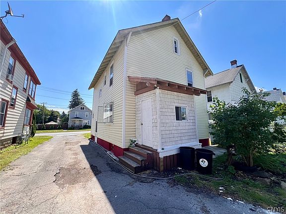 4th image of 1604 Mohawk St
