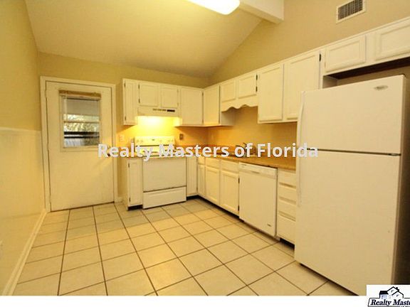 4th image of 907 N 77th Ave #0