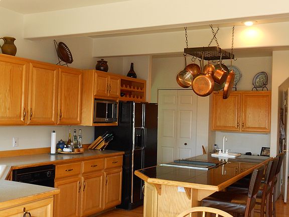 3rd image of 733 Conestoga Dr