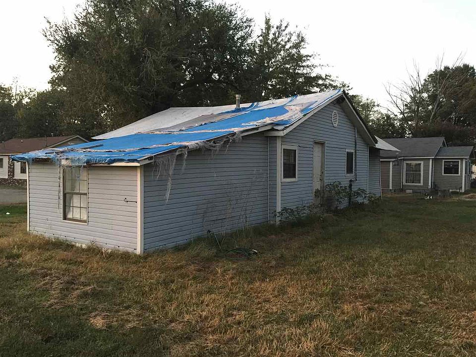 2nd image of 305 Memphis Ave