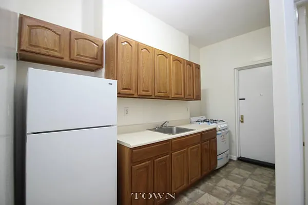 Rented by Town Residential | media 40