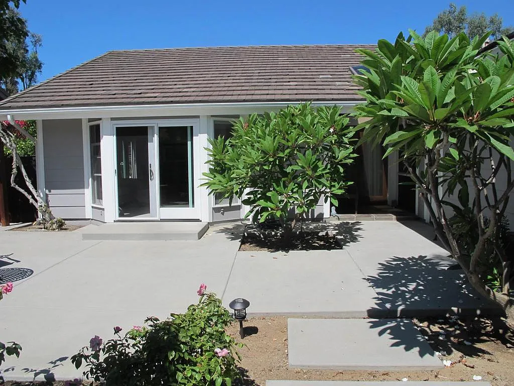 3 bed, 2000 sqft, $6,000 — Photo 2