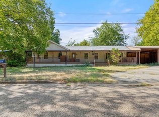 204 W Tarbutton St, Troup, TX 75789