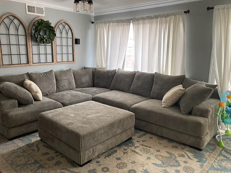 247 Rafael Dr — Photo 1