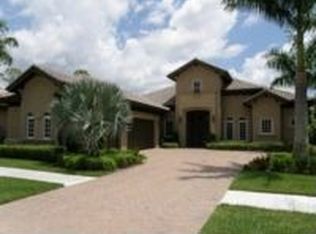 8930 Shenendoah Cir, Naples, FL 34113
