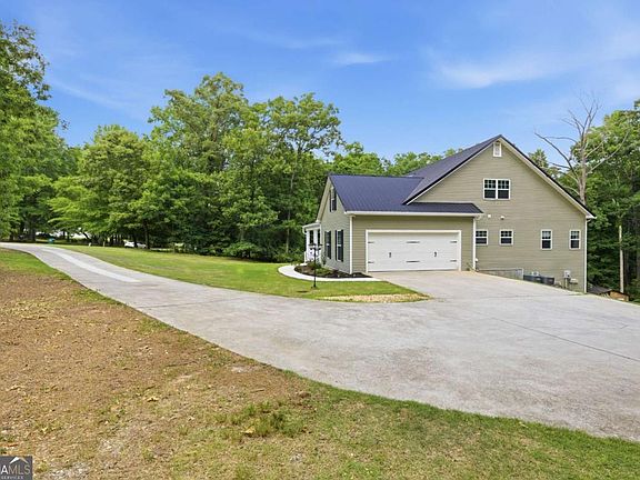 5th image of 306 Oak Ridge Dr
