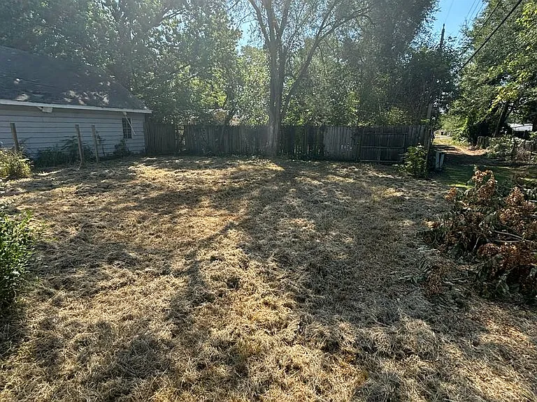 1602 Park St — Photo 6