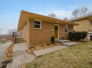 2524 E 28th St, Des Moines, IA 50317