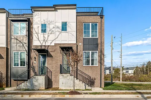2050 McKinley St Photo 1