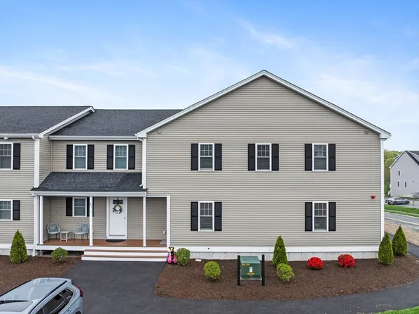 53 Riverside Dr #53, Lakeville, MA 02347
