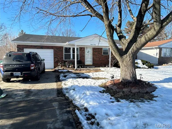 1420 Doris Ave, Cahokia, IL 62206